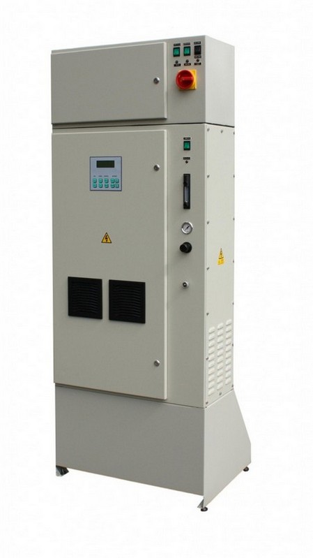Ozongeneratoren für industrielle und kommerzielle Wasseraufbereitungsanlagen auf Montagegestell